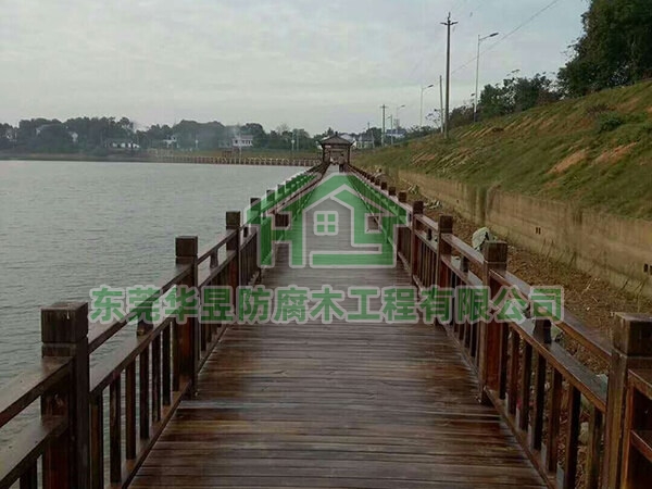 于防腐木棧道所具有的優(yōu)點(diǎn)你知道幾個？